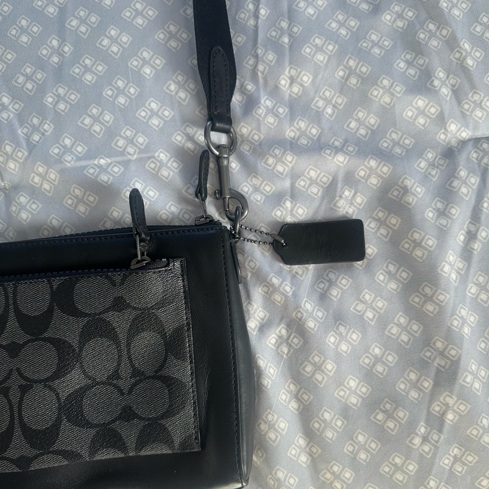 Coach side bag - Picture 4 of 4